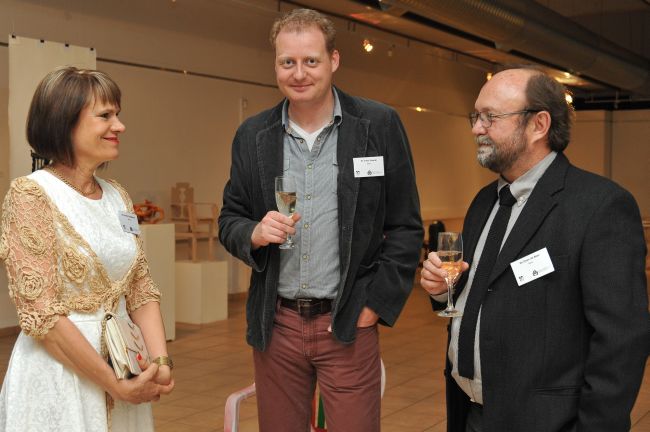 Ms Hanti Hoogkamer (NWDC), Dr Ernst Idsardi and Mr Deon de Beer.